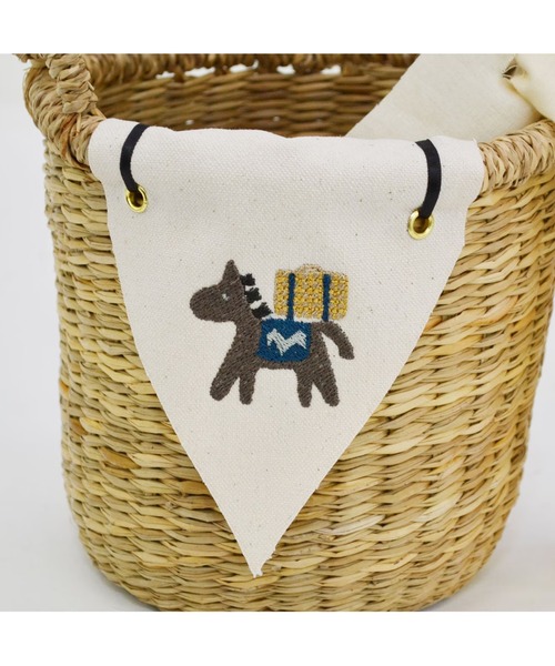 ラタンハウス(ラタンハウス)の「刺繍フラッグバスケット S ブラックホース×青 かごバッグ(かごバッグ・レディース・マルチ・FREE)」の3枚目の写真