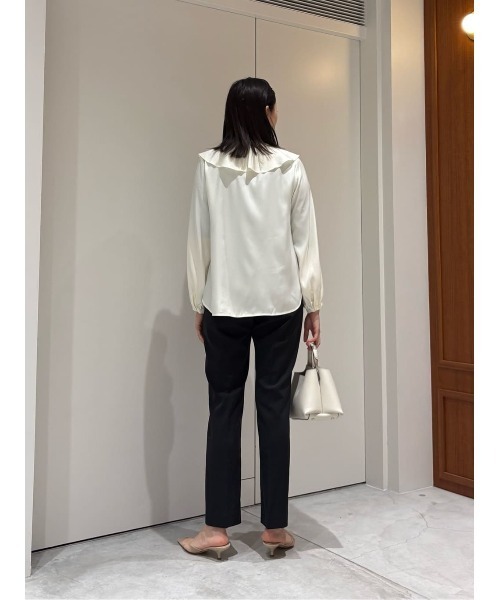 ESTNATION(エストネーション)の「ESTNATION / フリルカラーブラウス(シャツ/ブラウス・レディース・ネイビー/オフホワイト・36/38)」の10枚目の写真