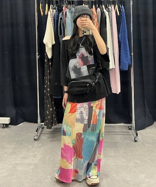 JEANASIS（ジーナシス）の「【選べる着丈】brightフォトコラージュボートネックプリントTEE/668750（Tシャツ/カットソー・レディース・ブラック/ホワイト/チャコールグレー・SMALL/LARGE）」の11枚目の写真