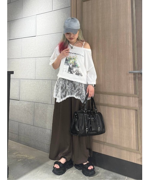 JEANASIS(ジーナシス)の「【選べる着丈】brightフォトコラージュボートネックプリントTEE/668750(Tシャツ/カットソー・レディース・ブラック/ホワイト/チャコールグレー・SMALL/LARGE)」の7枚目の写真