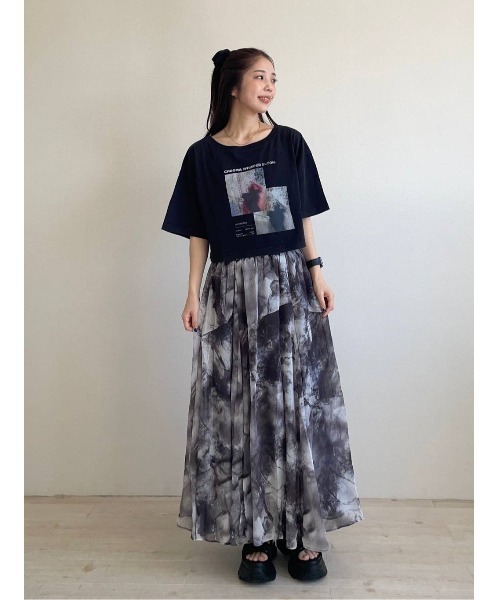 JEANASIS(ジーナシス)の「【選べる着丈】brightフォトコラージュボートネックプリントTEE/668750(Tシャツ/カットソー・レディース・ブラック/ホワイト/チャコールグレー・SMALL/LARGE)」の11枚目の写真