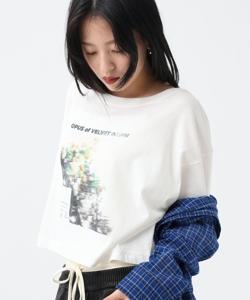 JEANASIS(ジーナシス)の「【選べる着丈】brightフォトコラージュボートネックプリントTEE/668750(Tシャツ/カットソー・レディース・ブラック/ホワイト/チャコールグレー・SMALL/LARGE)」の16枚目の写真