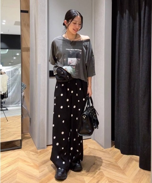 JEANASIS(ジーナシス)の「【選べる着丈】brightフォトコラージュボートネックプリントTEE/668750(Tシャツ/カットソー・レディース・ブラック/ホワイト/チャコールグレー・SMALL/LARGE)」の14枚目の写真