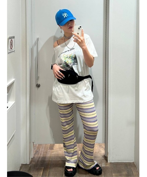 JEANASIS(ジーナシス)の「【選べる着丈】brightフォトコラージュボートネックプリントTEE/668750(Tシャツ/カットソー・レディース・ブラック/ホワイト/チャコールグレー・SMALL/LARGE)」の6枚目の写真