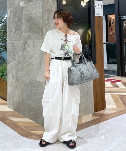 JEANASIS(ジーナシス)の「【選べる着丈】brightフォトコラージュボートネックプリントTEE/668750(Tシャツ/カットソー・レディース・ブラック/ホワイト/チャコールグレー・SMALL/LARGE)」の4枚目の写真