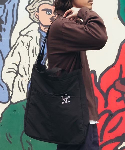 THRASHER(スラッシャー)の「TOTE SHOULDER BAG L/THRASHER スラッシャー トートショルダーバッグ GONZ刺繍 大容量 A4対応 斜め掛け 通学 旅行 ジム ショッピング ストリート(トートバッグ・メンズ・ブラック×ホワイト/ブラック系その他・FREE)」の2枚目の写真
