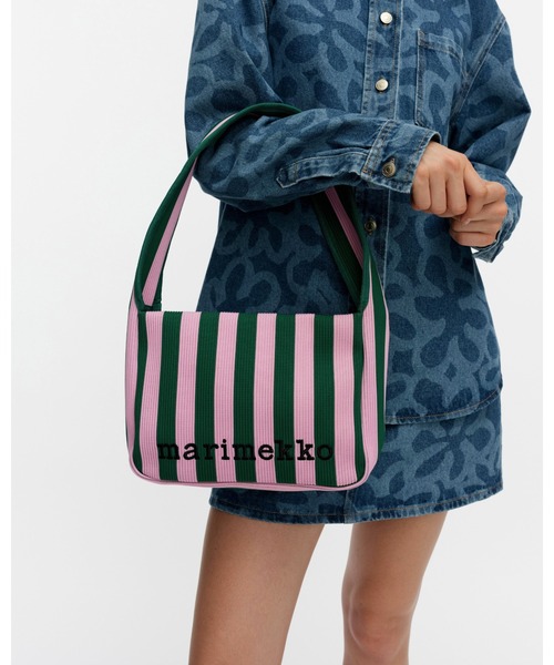marimekko(マリメッコ)の「Merirosvo / Knitted Shoulderbag(ショルダーバッグ・レディース・ブルー/ピンク系その他・FREE)」の2枚目の写真