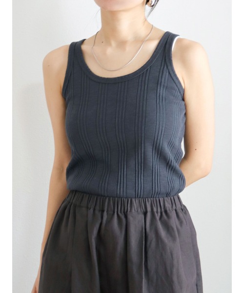 Ungrid（アングリッド）の「ランダムテレコタンクトップ（Tシャツ/カットソー・レディース・オフホワイト/チャコールグレー/ブルー/レッド/モカ/パープル・FREE）」の3枚目の写真