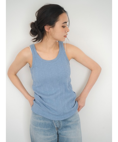 Ungrid（アングリッド）の「ランダムテレコタンクトップ（Tシャツ/カットソー・レディース・オフホワイト/チャコールグレー/ブルー/レッド/モカ/パープル・FREE）」の5枚目の写真