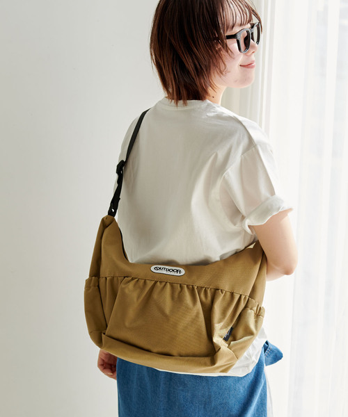 CROSS FUNCTION(クロスファンクション)の「OUTDOOR Wide Egg Shoulder Bagワイドエッグショルダーバッグ【CROSS FUNCTION/クロスファンクション】(ショルダーバッグ・レディース・ベージュ/ブラック・FREE)」の7枚目の写真