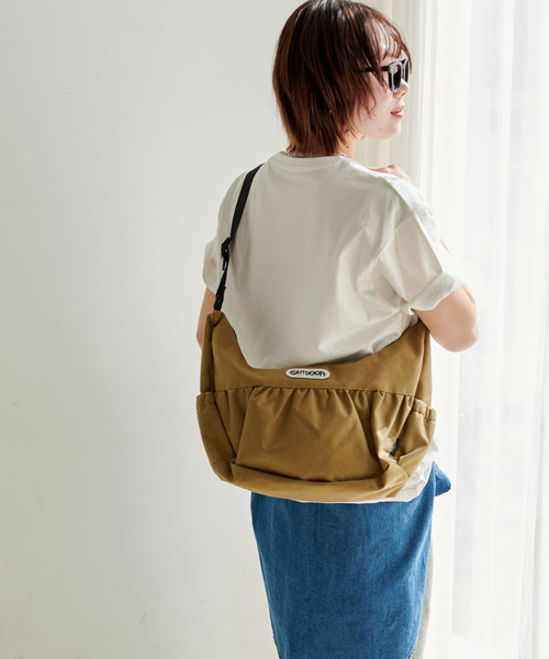 CROSS FUNCTION(クロスファンクション)の「OUTDOOR Wide Egg Shoulder Bagワイドエッグショルダーバッグ【CROSS FUNCTION/クロスファンクション】(ショルダーバッグ・レディース・ベージュ/ブラック・FREE)」の8枚目の写真
