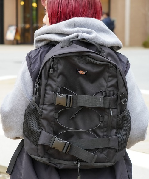 Dickies(ディッキーズ)の「【DICKIES/ディッキーズ】ホールドベルトデイバッグ 容量約26L(バックパック/リュック・メンズ・ブラック・FREE)」の2枚目の写真