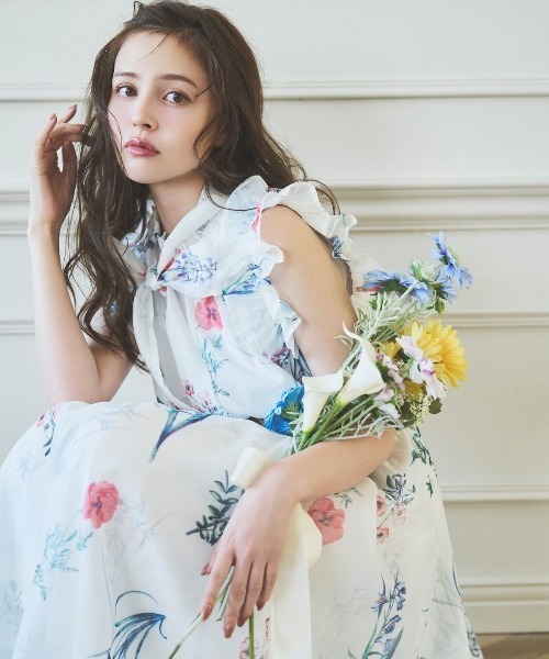 SWINGLE（スウィングル）の「【3/28(Sat)発売】シアーボタニカルフラワーワンピース（ワンピース・レディース・ホワイト系その他/ブルー系その他/パープル系その他・FREE）」の2枚目の写真