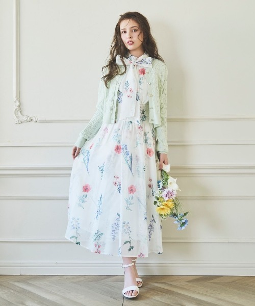 SWINGLE（スウィングル）の「【3/28(Sat)発売】シアーボタニカルフラワーワンピース（ワンピース・レディース・ホワイト系その他/ブルー系その他/パープル系その他・FREE）」の4枚目の写真