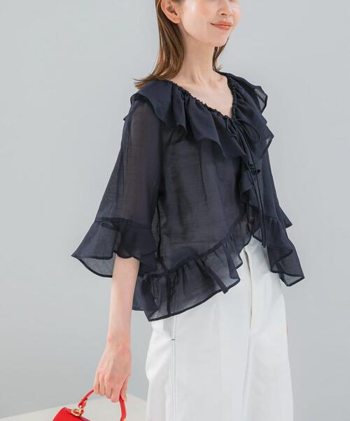 URBAN RESEARCH ROSSO WOMEN(アーバンリサーチ ロッソ)の「シアーフリルブラウス(シャツ/ブラウス・レディース・ネイビー/レッド/オフホワイト・FREE)」の1枚目の写真