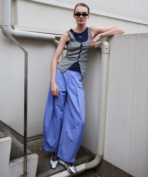 MAISON SPECIAL（メゾンスペシャル）の「【2026SUMMER PRE-ORDER】Tuck Cocoon Color Pants/タックコクーンカラーパンツ（その他パンツ・レディース・ホワイト/パープル/カーキ/ブラック・38/36）」の11枚目の写真