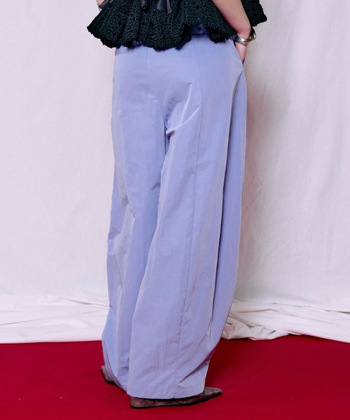 MAISON SPECIAL（メゾンスペシャル）の「【2026SUMMER PRE-ORDER】Tuck Cocoon Color Pants/タックコクーンカラーパンツ（その他パンツ・レディース・ホワイト/パープル/カーキ/ブラック・38/36）」の9枚目の写真
