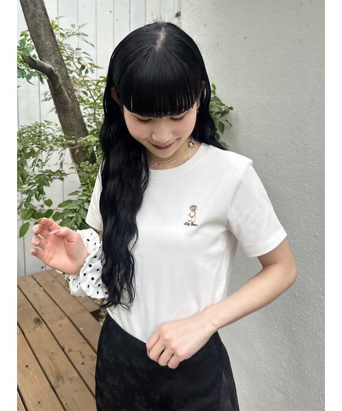 LILY BROWN(リリーブラウン)の「【Lily Bear】コンパクトTシャツ(接触冷感)(Tシャツ/カットソー・レディース・イエロー/ホワイト/ピンク/ブラック/ブルー・F)」の2枚目の写真