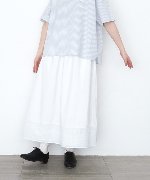 オオカミとフクロウ(オオカミとフクロウ)の「オオカミとひと時の余白と“ゆらぎ”(スカート・レディース・ブラック/オフホワイト・FREE)」の2枚目の写真