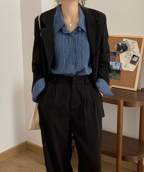 SallyLunn（サリーラン）の「細ランダムプリーツシャツ（シャツ/ブラウス・レディース・ベージュ/ブルー/ホワイト・MEDIUM/LARGE）」の15枚目の写真