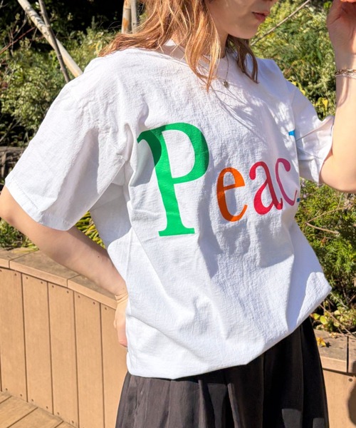 byeA.（バイエー）の「【byeA./バイエー】Peach TEE/ロゴTシャツ（Tシャツ/カットソー・レディース・ブラック/ホワイト・フリー）」の5枚目の写真