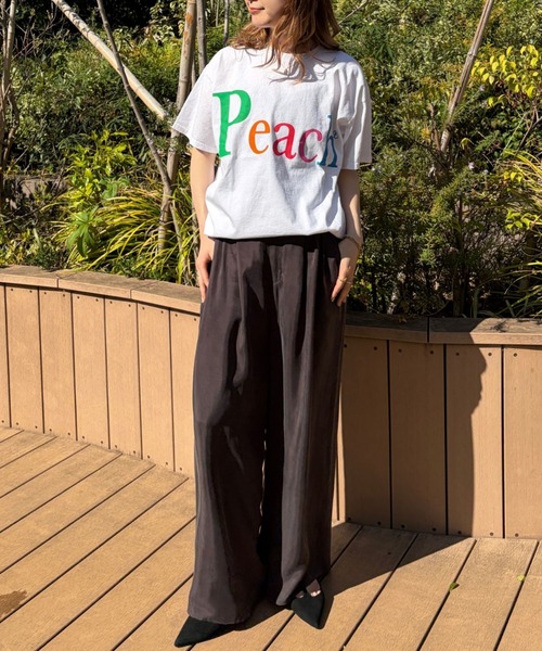 byeA.（バイエー）の「【byeA./バイエー】Peach TEE/ロゴTシャツ（Tシャツ/カットソー・レディース・ブラック/ホワイト・フリー）」の16枚目の写真