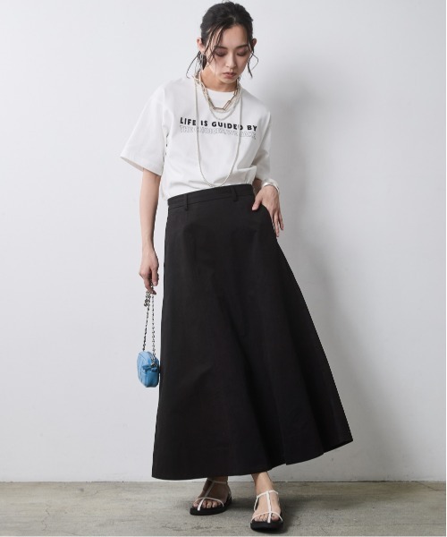 CHIC STYLE(シックスタイル)の「綿100%バックロゴプリントTシャツ<大きいサイズ有>シックスタイル(Tシャツ/カットソー・レディース・オフホワイト/ブラック・M/L/LL/3L/4L/5L)」の5枚目の写真
