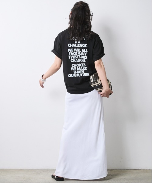 CHIC STYLE(シックスタイル)の「綿100%バックロゴプリントTシャツ<大きいサイズ有>シックスタイル(Tシャツ/カットソー・レディース・オフホワイト/ブラック・M/L/LL/3L/4L/5L)」の7枚目の写真