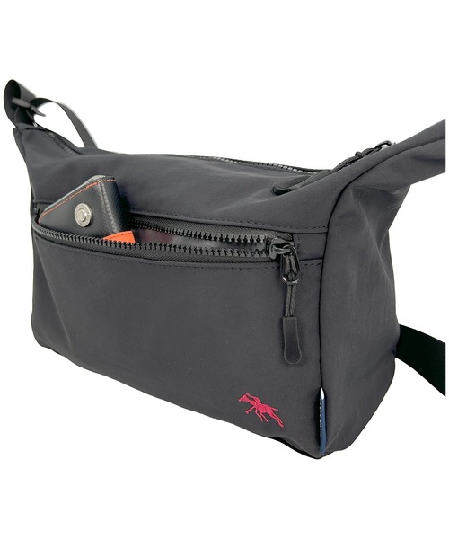 POLOCHAMPS(ポロチャンプス)の「POLOCHAMPS/ポロチャンプス ゴンドラ型ショルダーバッグ/ユニセックス/デイリーユース(ショルダーバッグ・メンズ・ネイビー/ベージュ/ブラック・FREE)」の15枚目の写真