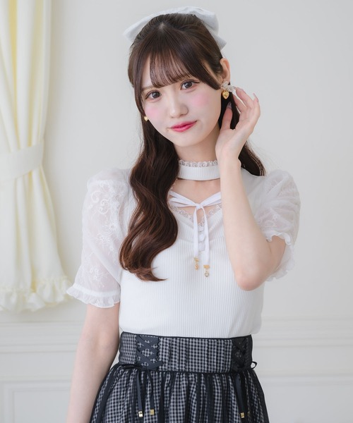 couture BY ROJITA（クチュールバイロジータ）の「デコルテ開きリボンテレコトップス（Tシャツ/カットソー・レディース・ホワイト/ピンクベージュ/ブラック・FREE）」の4枚目の写真