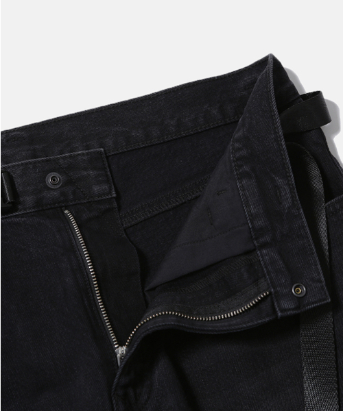 MOIF（モイフ）の「[SS26] WIDE 6P BELTED DENIM PANTS / RINSED BLACK（デニムパンツ・メンズ・その他・1(S)/2(M)/3(L)）」の7枚目の写真