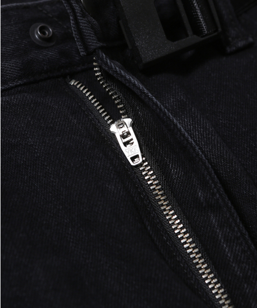 MOIF（モイフ）の「[SS26] WIDE 6P BELTED DENIM PANTS / RINSED BLACK（デニムパンツ・メンズ・その他・1(S)/2(M)/3(L)）」の8枚目の写真