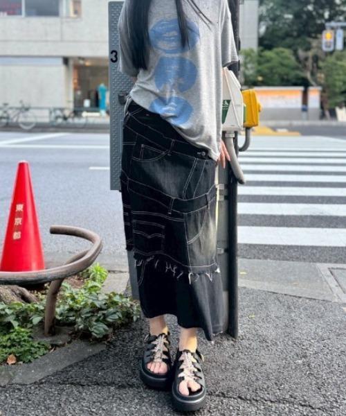 UGG(アグ)の「UGG/アグ/GOLDENGLOW TOGGLE(サンダル・レディース・ブラック/ホワイト/ベージュ・7/6/8)」の4枚目の写真