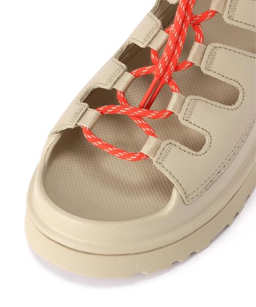 UGG(アグ)の「UGG/アグ/GOLDENGLOW TOGGLE(サンダル・レディース・ブラック/ホワイト/ベージュ・7/6/8)」の16枚目の写真