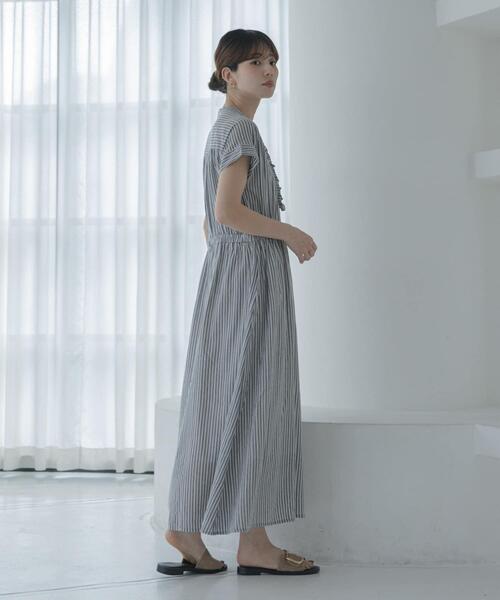 URBAN RESEARCH Sonny Label(アーバンリサーチサニーレーベル)の「ドビーストライプフリルシャツワンピース(ワンピース・レディース・グレー/ブルー/ミント・FREE)」の4枚目の写真