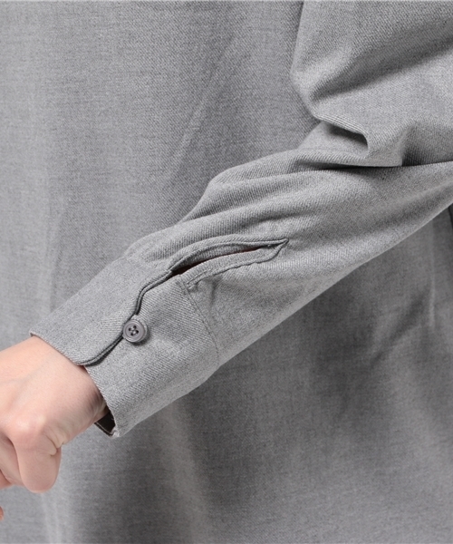 LBC(エルビーシー)の「クルーボリューム袖ワンピース (ワンピース・レディース・アッシュグレー/チャコールグレー・MEDIUM/LARGE)」の8枚目の写真