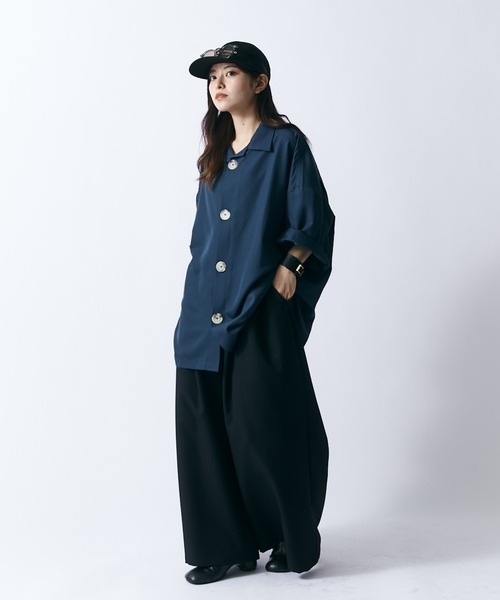Lui's（ルイス）の「【WEB限定】アクセントビッグボタン ワイドシャツ（シャツ/ブラウス・メンズ・ブラック/ネイビー/オレンジ・FREE）」の16枚目の写真