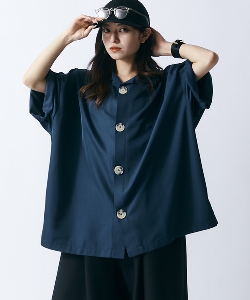 Lui's（ルイス）の「【WEB限定】アクセントビッグボタン ワイドシャツ（シャツ/ブラウス・メンズ・ブラック/ネイビー/オレンジ・FREE）」の11枚目の写真