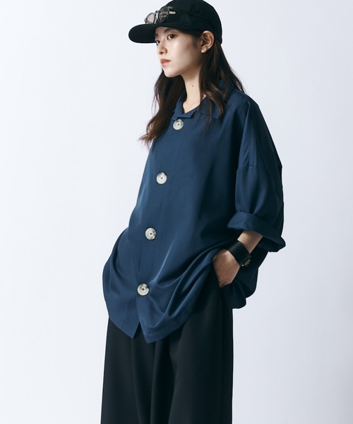 Lui's（ルイス）の「【WEB限定】アクセントビッグボタン ワイドシャツ（シャツ/ブラウス・メンズ・ブラック/ネイビー/オレンジ・FREE）」の14枚目の写真