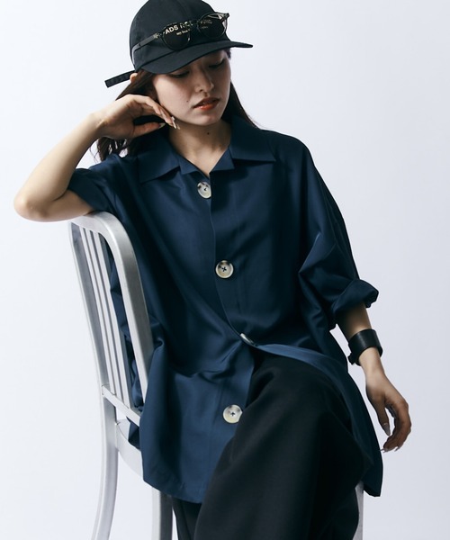 Lui's（ルイス）の「【WEB限定】アクセントビッグボタン ワイドシャツ（シャツ/ブラウス・メンズ・ブラック/ネイビー/オレンジ・FREE）」の8枚目の写真