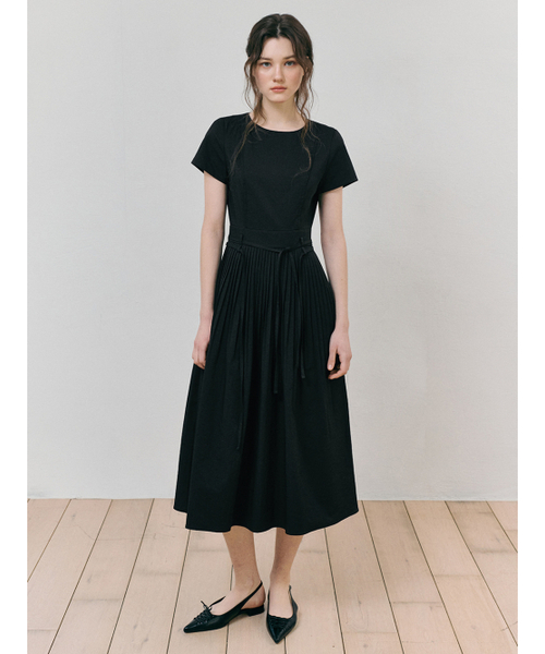 ETMON(エトモン)の「Pintuck Pleats Strap Dress, Black(ワンピース・レディース・その他・SMALL/MEDIUM)」の1枚目の写真