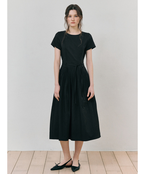 ETMON(エトモン)の「Pintuck Pleats Strap Dress, Black(ワンピース・レディース・その他・SMALL/MEDIUM)」の3枚目の写真