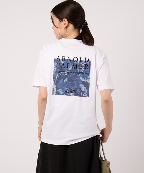 Arnold Palmer(アーノルドパーマー)の「シェア リゾート柄 ボックスロゴ Tシャツ(Tシャツ/カットソー・レディース・ホワイト系その他/ホワイト系その他2/ホワイト系その他4/ホワイト系その他3・LL/M/S/XS/L)」の4枚目の写真