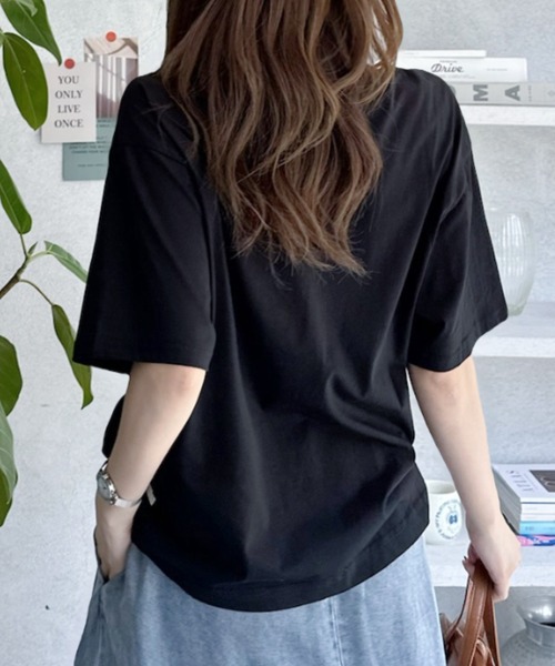 umune(ウムネ)の「Tシャツ 半袖 フロントロゴ WAVEロゴ ビッグシルエット オーバーサイズ クルーネック カットソー トップス カジュアル 夏(Tシャツ/カットソー・レディース・ブラック/杢グレー/オフホワイト・FREE)」の5枚目の写真