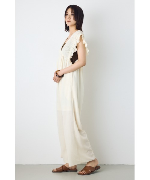 AZUL by moussy(アズールバイマウジー)の「楊柳シャーリングオールインワン(つなぎ/オールインワン・レディース・ブラウン/ブラック/アイボリー・SMALL/MEDIUM)」の5枚目の写真