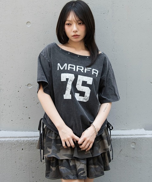 WEGO(ウィゴー)の「WEGO/【26年春夏新作】サイドドロストオフショルグラフィックT(Tシャツ/カットソー・レディース・ブラウン/ホワイト/スミクロ/イエロー・FREE)」の3枚目の写真