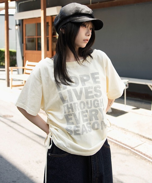 WEGO(ウィゴー)の「WEGO/【26年春夏新作】サイドドロストオフショルグラフィックT(Tシャツ/カットソー・レディース・ブラウン/ホワイト/スミクロ/イエロー・FREE)」の12枚目の写真