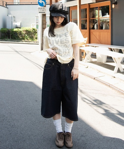 WEGO(ウィゴー)の「WEGO/【26年春夏新作】サイドドロストオフショルグラフィックT(Tシャツ/カットソー・レディース・ブラウン/ホワイト/スミクロ/イエロー・FREE)」の6枚目の写真
