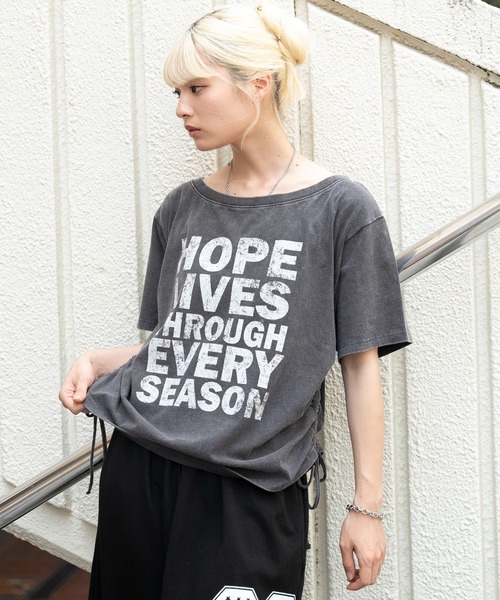 WEGO(ウィゴー)の「WEGO/【26年春夏新作】サイドドロストオフショルグラフィックT(Tシャツ/カットソー・レディース・ブラウン/ホワイト/スミクロ/イエロー/その他2/レッド/その他1/その他4/その他3/その他5・FREE)」の8枚目の写真