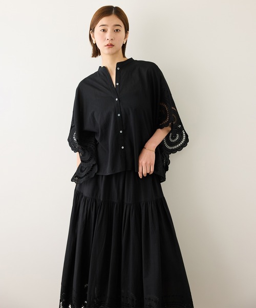 ROPE'(ロペ)の「INDIAコットンボイルシフリー刺繍ケープ(ポンチョ)ブラウス/セットアップ対応・イージーケア・二の腕カバー(シャツ/ブラウス・レディース・ブラック/ホワイト・FREE)」の14枚目の写真